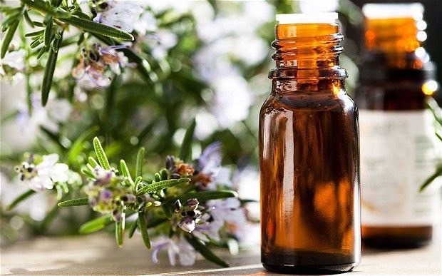 Essential Oils & Your Mood: Choosing the Right Scent